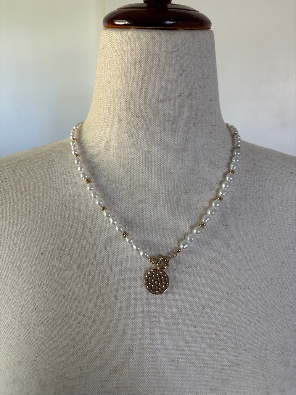 Gold Pendant Faux Pearl Necklace - Elegant Women's Jewelry